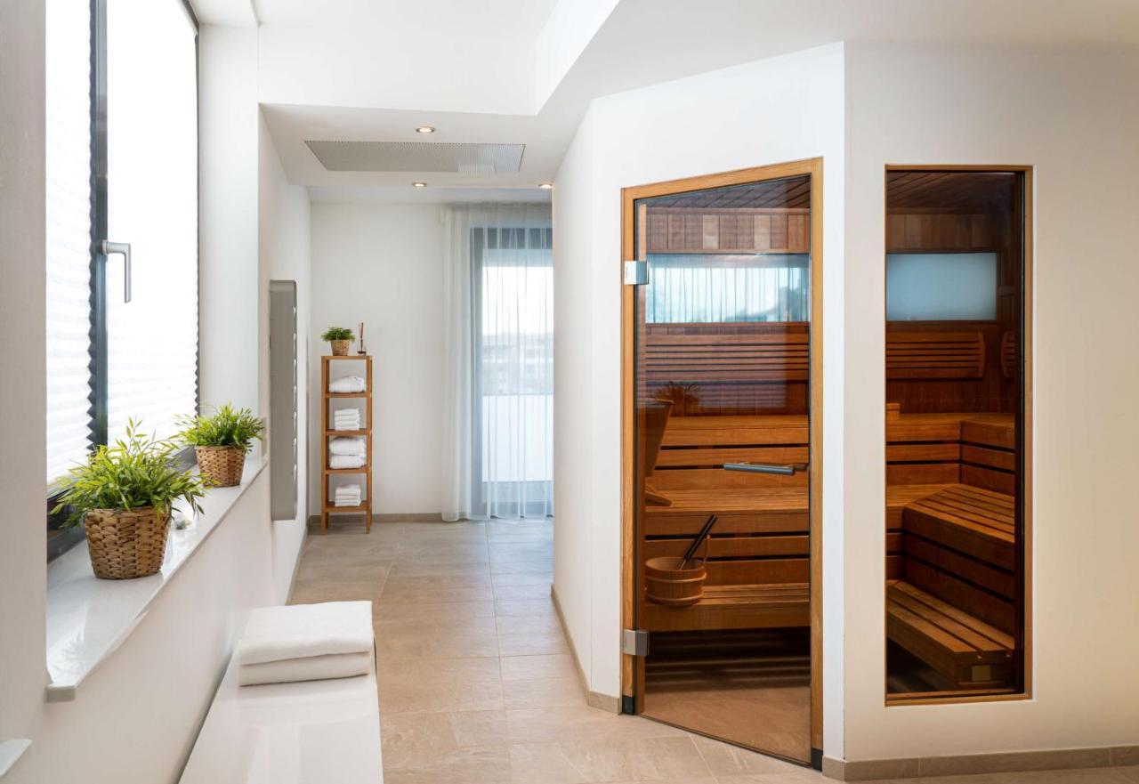 Elaya Hotel Kleve Клеве Екстериор снимка