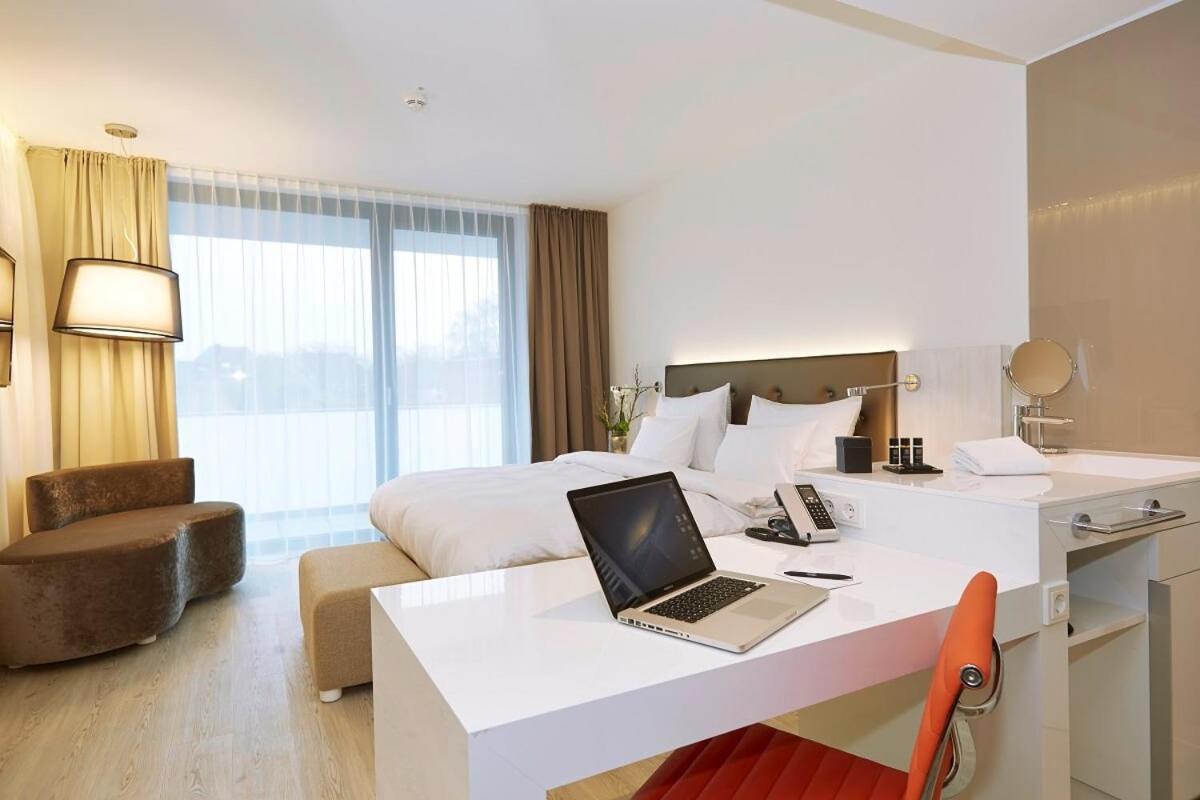 Elaya Hotel Kleve Клеве Екстериор снимка